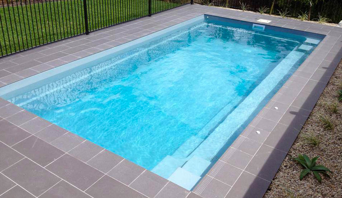 Leisurepools Reflektion 3,8×7-10m, 1,28-1,84m dybde