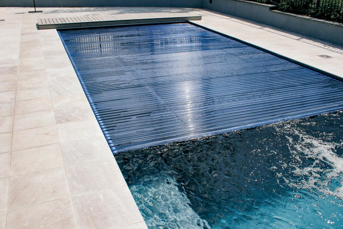 Leisurepools Reflection med lamelkasse 3,8×7,92-9,92 m, 1,28-1,78 m dybde