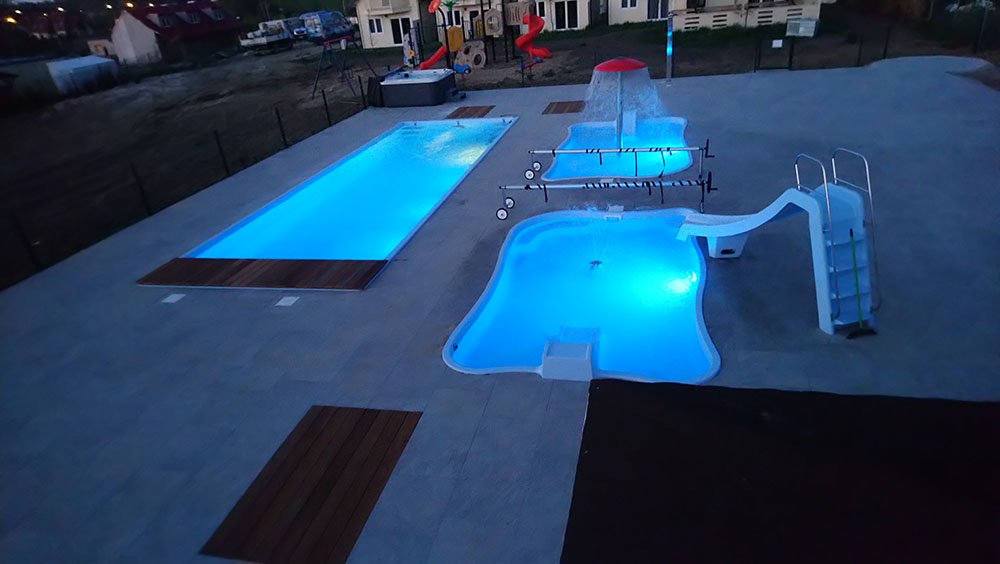 Glasfiberpool Bahama 11 11,10m x 3,75m x 1,50m