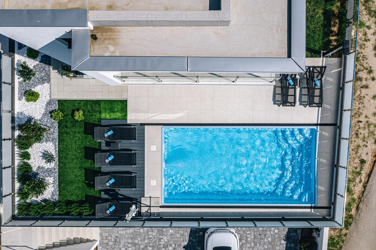Glasfiberpool Aruba 800 8,20m x 3,70m x 1,50m