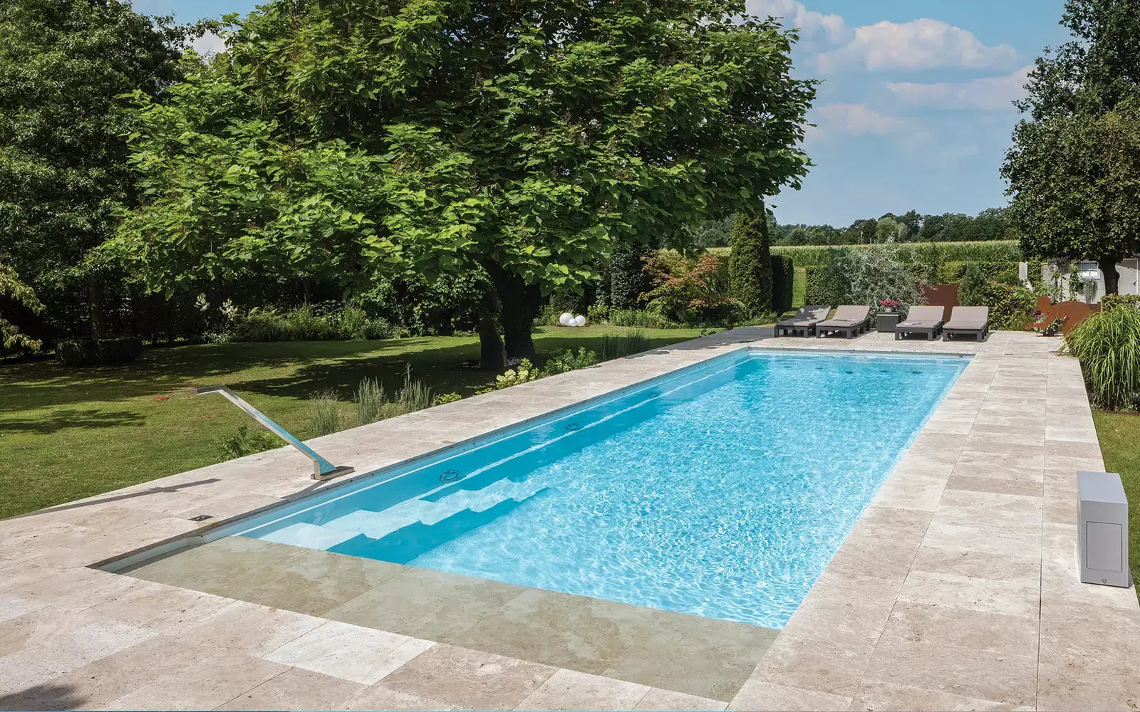 Leisurepools Definitive High Water Line 4×9-12m, 1,2-1,9m dybde
