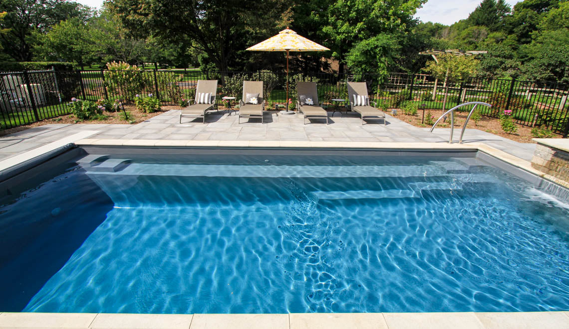 Leisurepools Reflektion 3,8×7-10m, 1,28-1,84m dybde