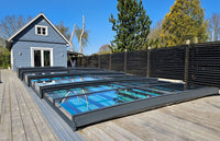 Pooloverdækning ICON KIT S2 4×8 (klart glas, sidedør, enkelt skinne, antracit)